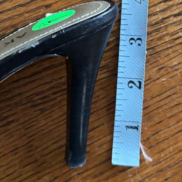 Ann Klein Ohno Black Open Toe Heeled Mules Size 7 Wide Strap Heeled Sandals - Picture 13 of 14